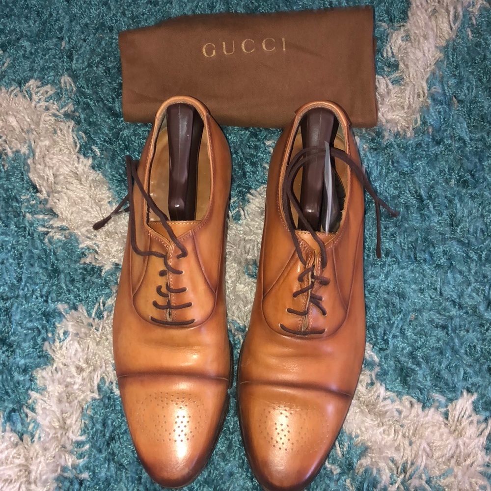 Gucci Leather shoes (authentic) 9 1/2 US size